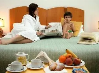 ホテル Grand Mediterraneo 4*