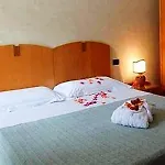 מלון Grand Mediterraneo