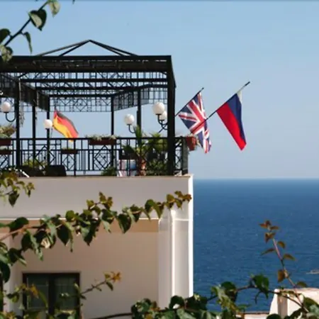 מלון Grand Mediterraneo 4*